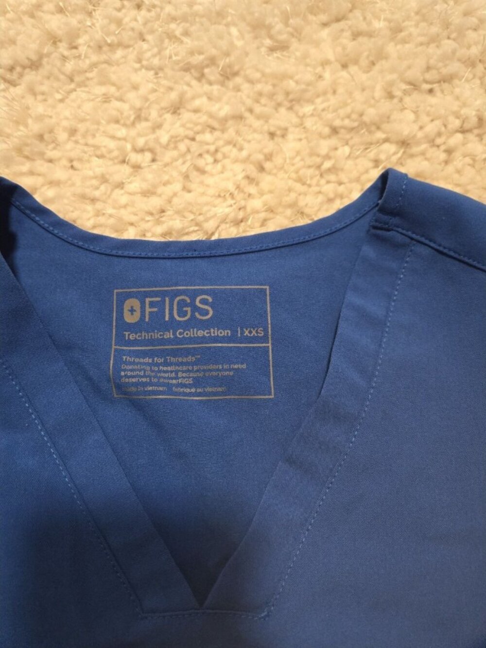 Figs Casma Three Pocket Scrub Top Womens Size XXS Royal Blue Medical Nursing - Picture 2 of 4